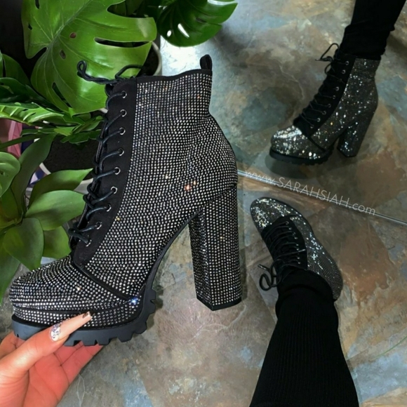 𝙇𝙖𝙨𝙩 𝙎𝙞𝙯 5.5💎Crystal Rhinestone Embellishd - Picture 3 of 10